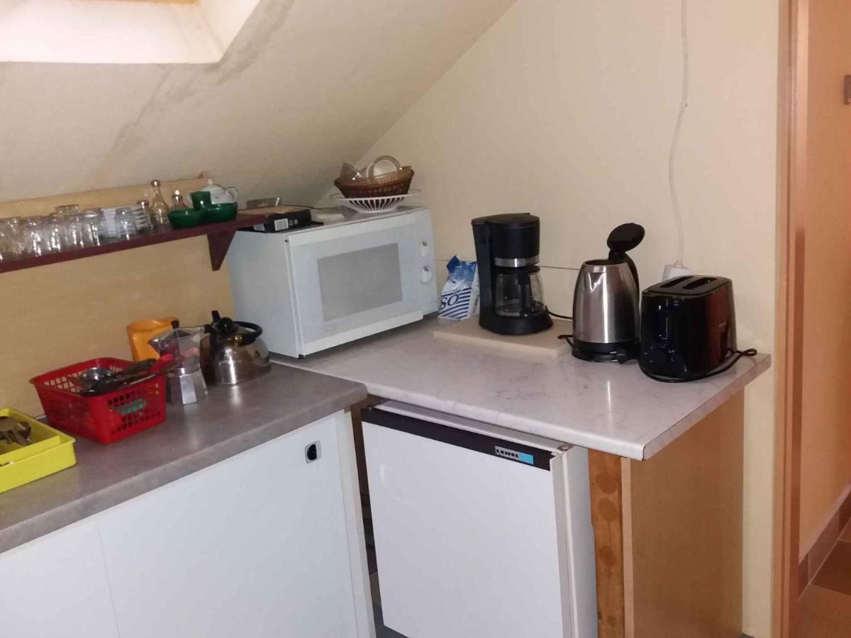 Apartment In Balatonmariafuerdo 19249 Balatonkeresztúr Екстериор снимка